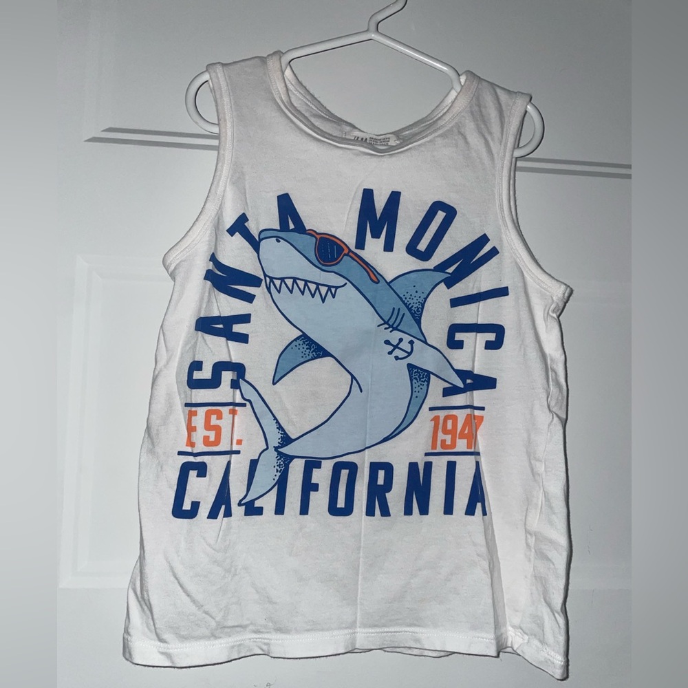 EUC H&M Boy’s Shark tank top 8-10y (134-140EU)